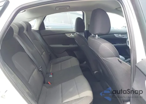 2022 Kia Forte Lxs z USA, uszkodzony, nr VIN 3KPF24AD7NE490948